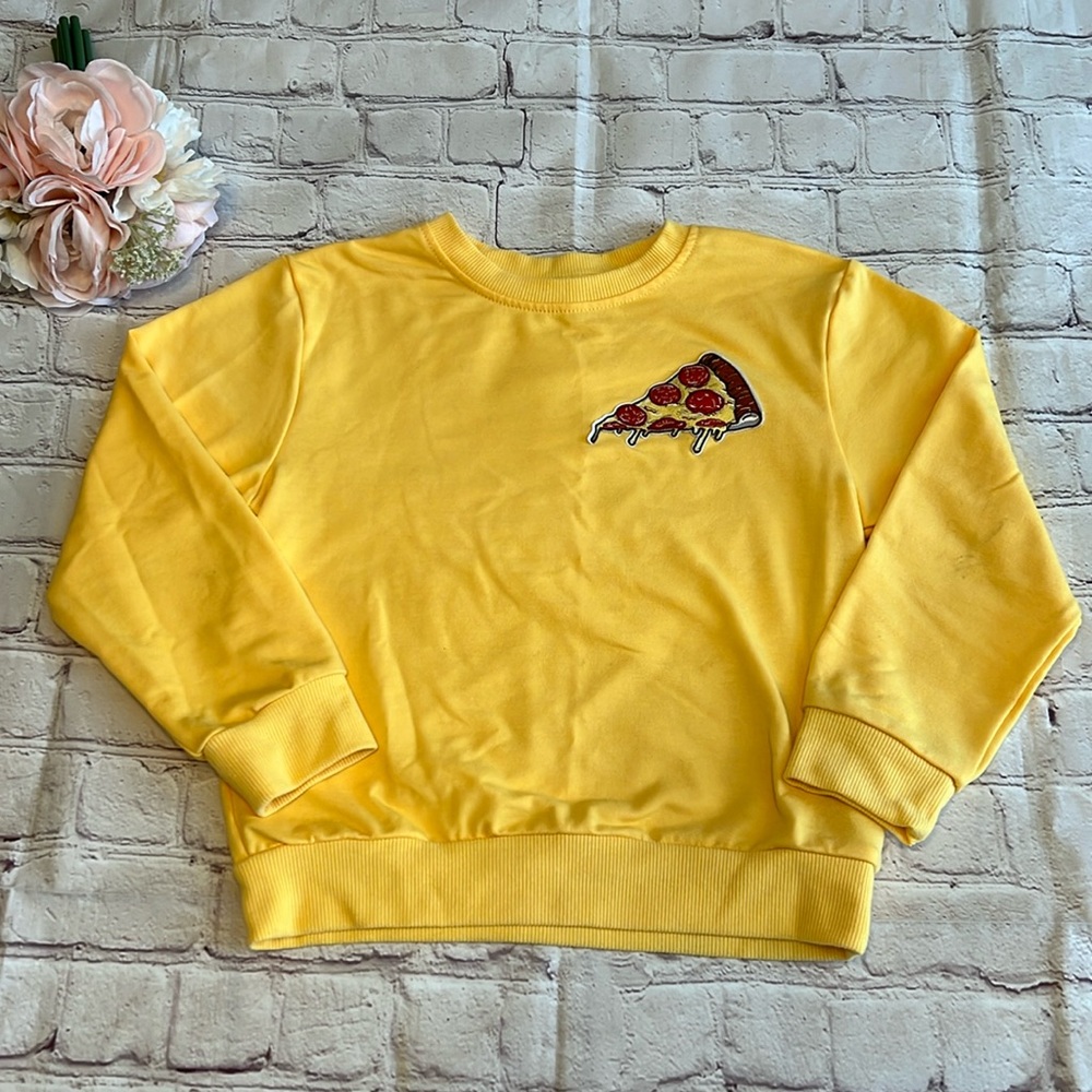 🌸 SHEIN Yellow Pizza Graphic Sweatshirt